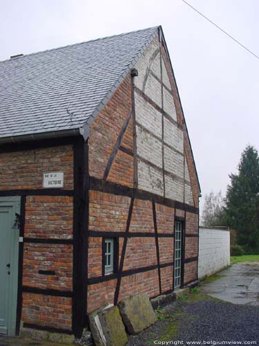 Maison  colombage  (pan de bois) NAMUR  FERNELMONT / BELGIQUE 