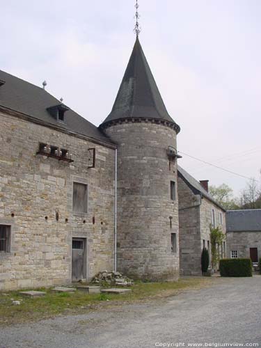 Castle farm in Vierset-Barse MODAVE / BELGIUM e