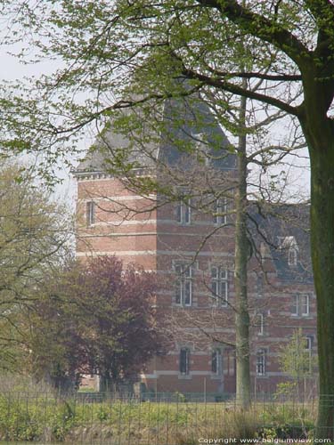 Mansart castle (in barry) BARRY in TOURNAI / BELGIUM e