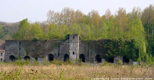 Anciens Fours  chaux ANTOING photo 