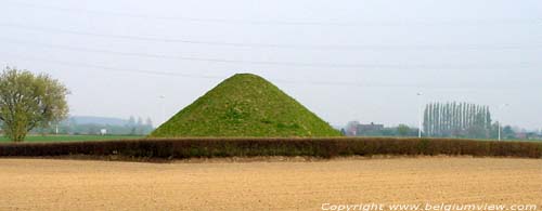 Tumulus van Trou de Billemont ANTOING / BELGI 