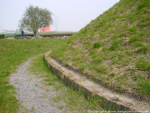 Tumulus van Trou de Billemont ANTOING / BELGI 