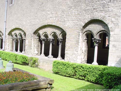 Klooster van Sint-Getrudiskerk NIVELLES in NIJVEL / BELGI  