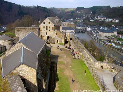 Burcht van Bouillon (kasteel van Godfried van Bouillon) BOUILLON / BELGI 