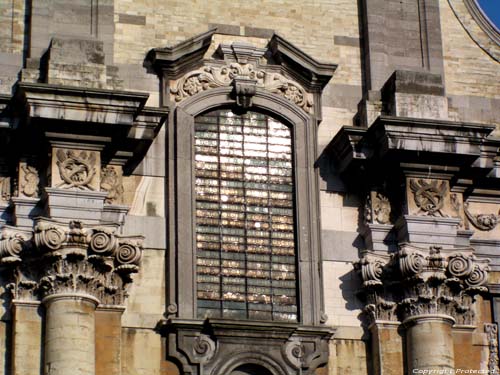 Sint-Pieterskerk; Kerk van de H.H. Apostelen Petrus en Paulus MECHELEN / BELGI 