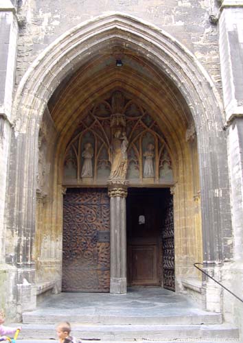 Basilique Saint-Martin HALLE  HAL / BELGIQUE 