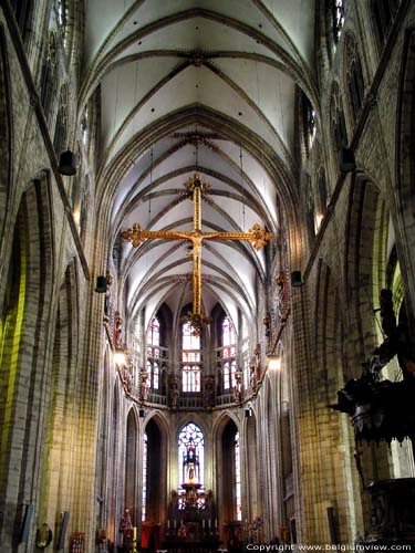 Basilique Saint-Martin HALLE  HAL / BELGIQUE 