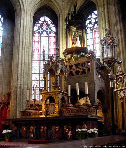 Sint-Martinus Basiliek HALLE / BELGI 