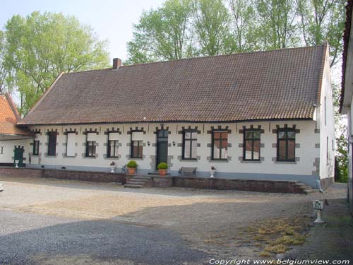 Hoeve van de Motterie 1650 ESTAIMPUIS / BELGI  