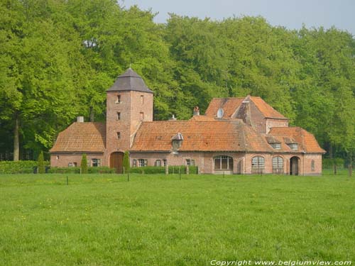 Hereboerderij PECQ / BELGI  