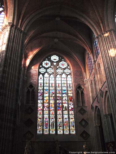 Eglise Sainte Walburga VEURNE  FURNES / BELGIQUE 