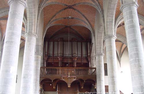 Saint Peter and Paulus church CHIMAY picture