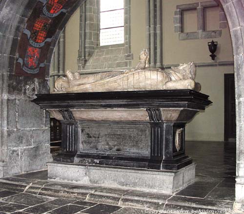 Saint Peter and Paulus church CHIMAY picture