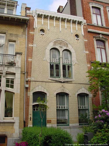 De Morgenster BERCHEM / ANTWERPEN foto Art nouveau-rijwoning van Joseph Bascourt.