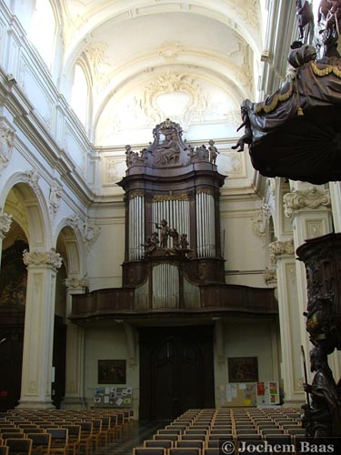 Saint-Gorgonus' church HOEGAARDEN picture 