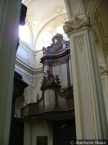 Sint-Gorgoniuskerk HOEGAARDEN foto 