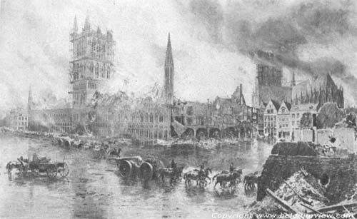 Halles aux draps et beffroi IEPER  YPRES / BELGIQUE 