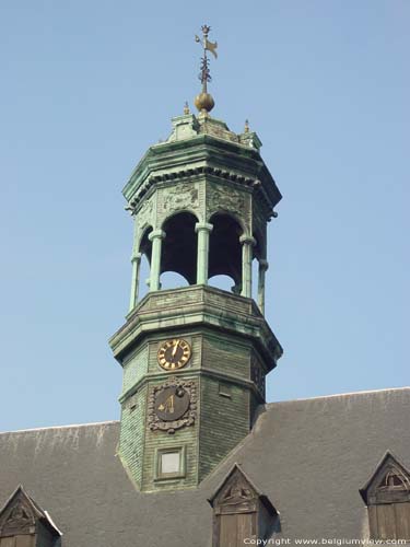 Stadhuis MONS in BERGEN / BELGI 