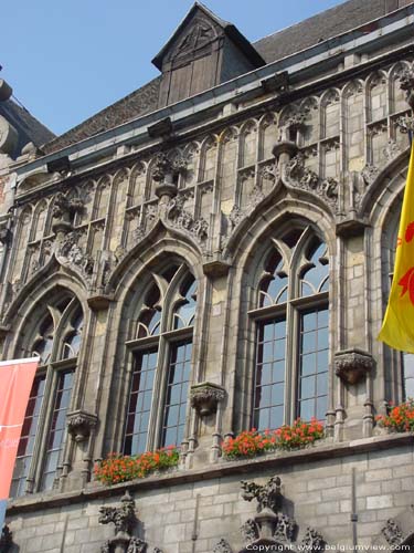 Stadhuis MONS in BERGEN / BELGI 