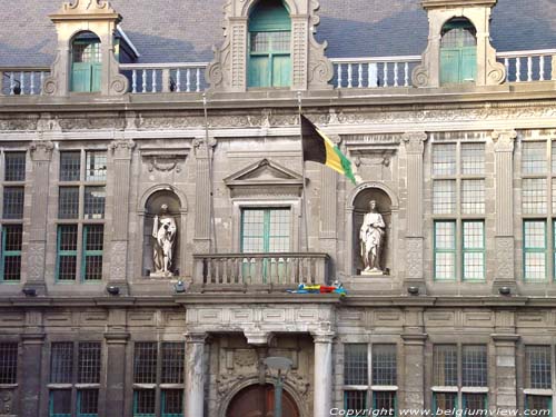 Gerechtshof - Vroegere Landhuis van de Kasselrij VEURNE  FURNES / BELGIQUE 