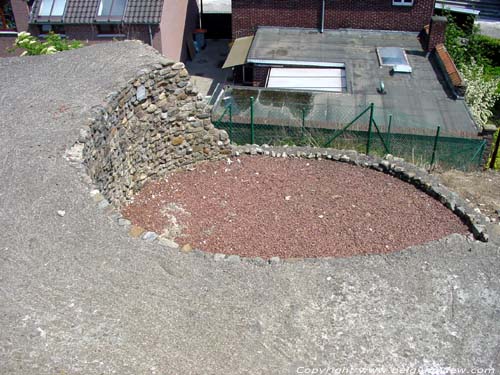 Kapel op motte - Grafkapel van de familie Michiels KINROOI foto 