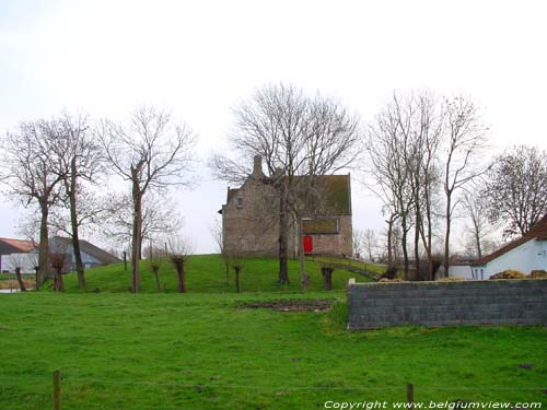 Farm on a mound in Dudzele ZEEBRUGGE in BRUGGE / BELGIUM 