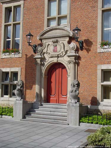 Gemeentehuis DUFFEL / BELGI 