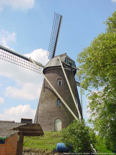 Moulin de Lemmens KINROOI / BELGIQUE 