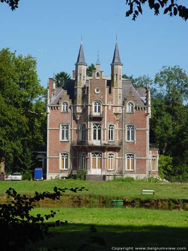 Red Castle of Linden (Beau Sejour) LUBBEEK / BELGIUM 