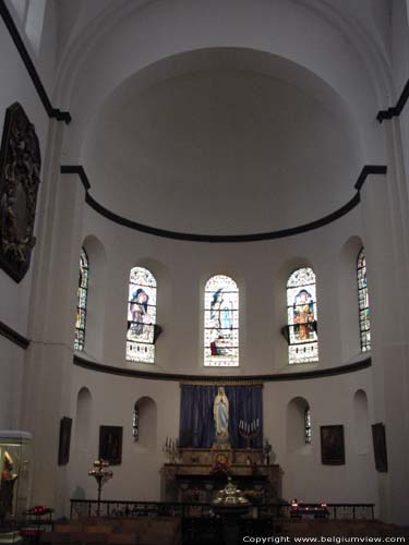 Onze-Lieve-Vrouwe en Sint-Remacluskerk SPA / BELGI Neoromaans koor