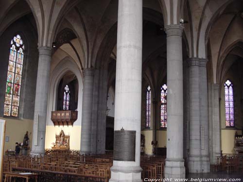 Eglise Saint-Nicolas LE ROEULX / BELGIQUE 