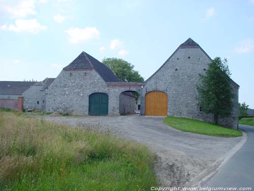 Hoeve van het Gerecht (te Ragnies) RAGNIES in THUIN / BELGI 