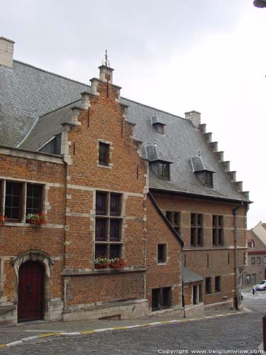 Maison Communale OVERIJSE / BELGIQUE 