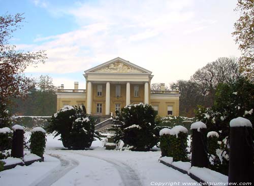 Krabbenburg Castle DESTELBERGEN picture