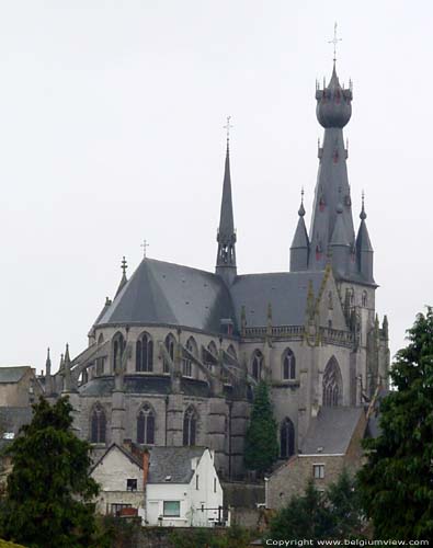 Sint-Maternusbasiliek WALCOURT / BELGIË 
