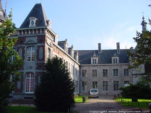 Maison Communale / Muse de la Mine FONTAINE-L'EVEQUE / BELGI 