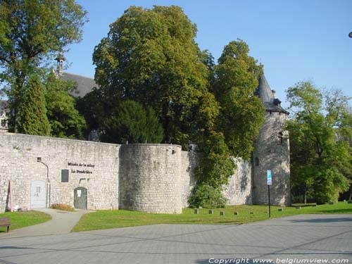 Maison Communale / Muse de la Mine FONTAINE-L'EVEQUE / BELGI 