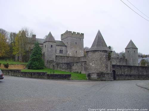 Château Féodal NAMUR / WALCOURT photo