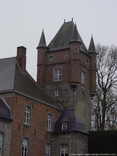 Chteau-Ferme de Berzee Berze  WALCOURT / BELGIQUE 