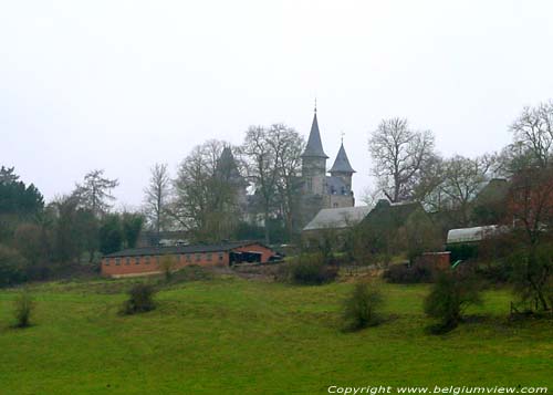 Kasteel van Merlemont MERLEMONT in PHILIPPEVILLE / BELGI 