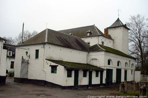 Relais van Koning Lodewijk - De Witte Boerderij - La Ferme Blanche CHAMPION in NAMEN / BELGI 