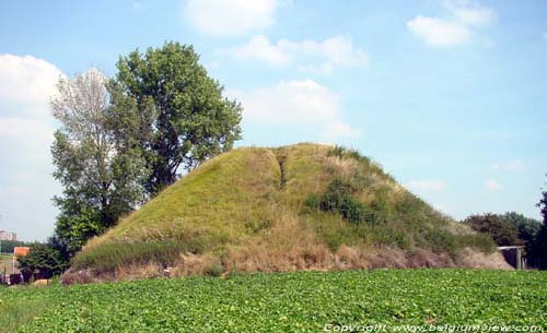 Tumulus,1 - 3e Century TONGEREN picture