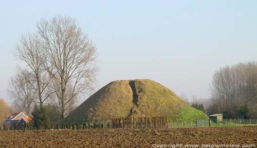 Tumulus,1 - 3e Sicle TONGEREN  TONGRES / BELGIQUE 