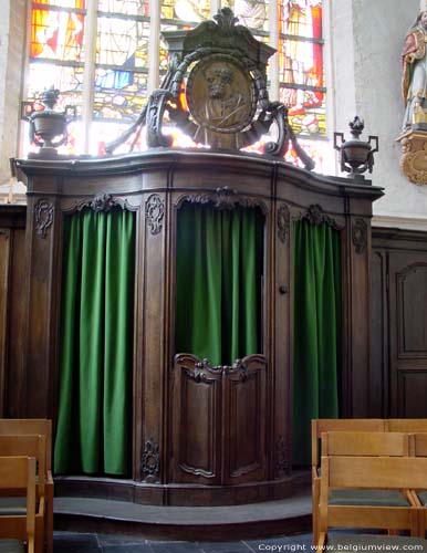 Sint-Lambertuskerk (te Kessel) NIJLEN / BELGI Biechtstoel door F.Bastiaens uit 1778.