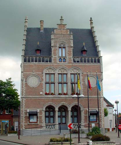 Gemeentehuis van Kessel NIJLEN picture