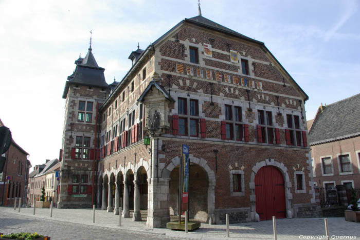 Stadhuis ('s Grevenhuis) BORGLOON / BELGI 