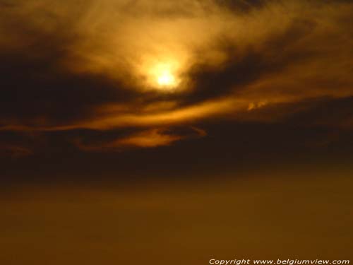 Zonsondergang ZEEBRUGGE / BRUGGE foto 