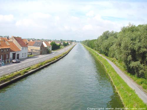 Kanaal Plassendale - Nieuwpoort GISTEL / BELGI 