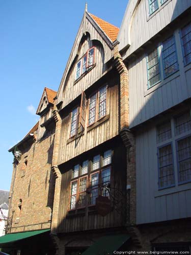 Burgundy Court - Burgundian Cross BRUGES picture 