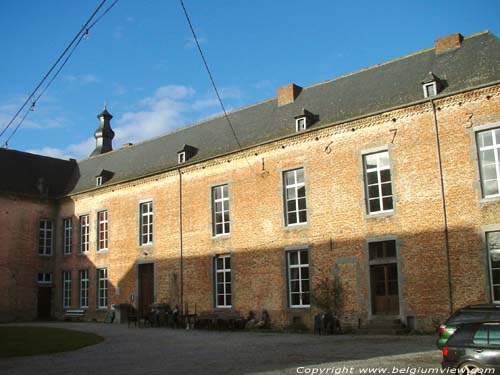 Castle-farm (in Falaen) FALAEN in ONHAYE / BELGIUM 